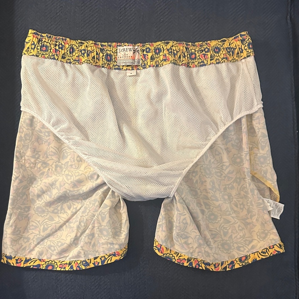 J. Crew Men's Floral Swim Trunks - Yellow and Blue | Medium - Picture 7 of 7